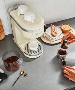 KitchenAid Halbautomatische Espressomaschine ARTISAN In Creme -WMF-Geschäft P200263kp 080z