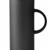 Stelton Isolierkanne EM77 1 L In Soft Black